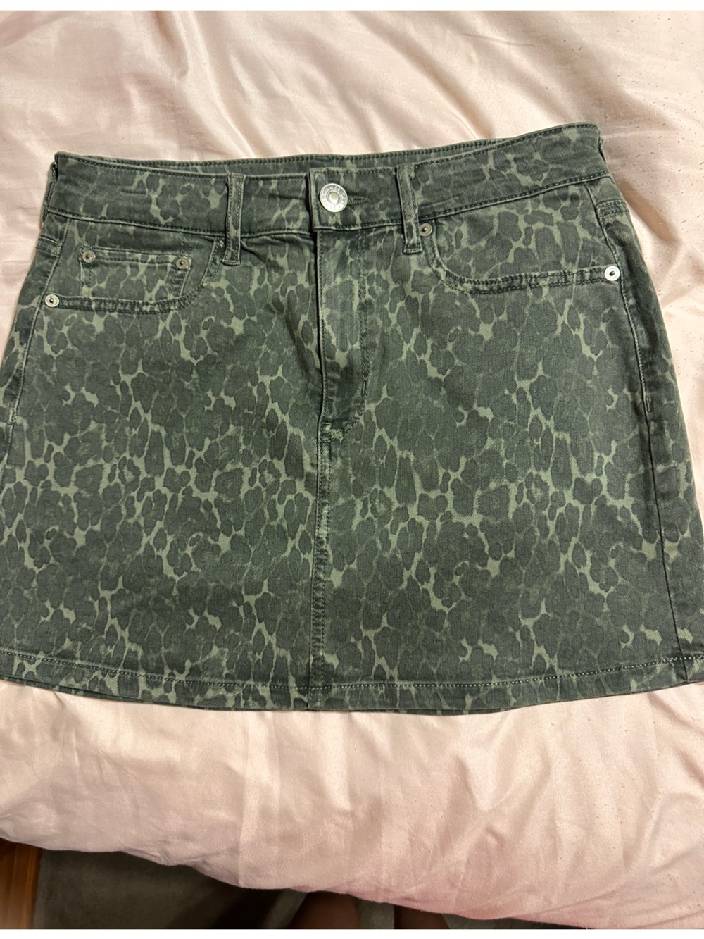 American Eagle Outfitters Green Leopard Print Mini Skirt size 10